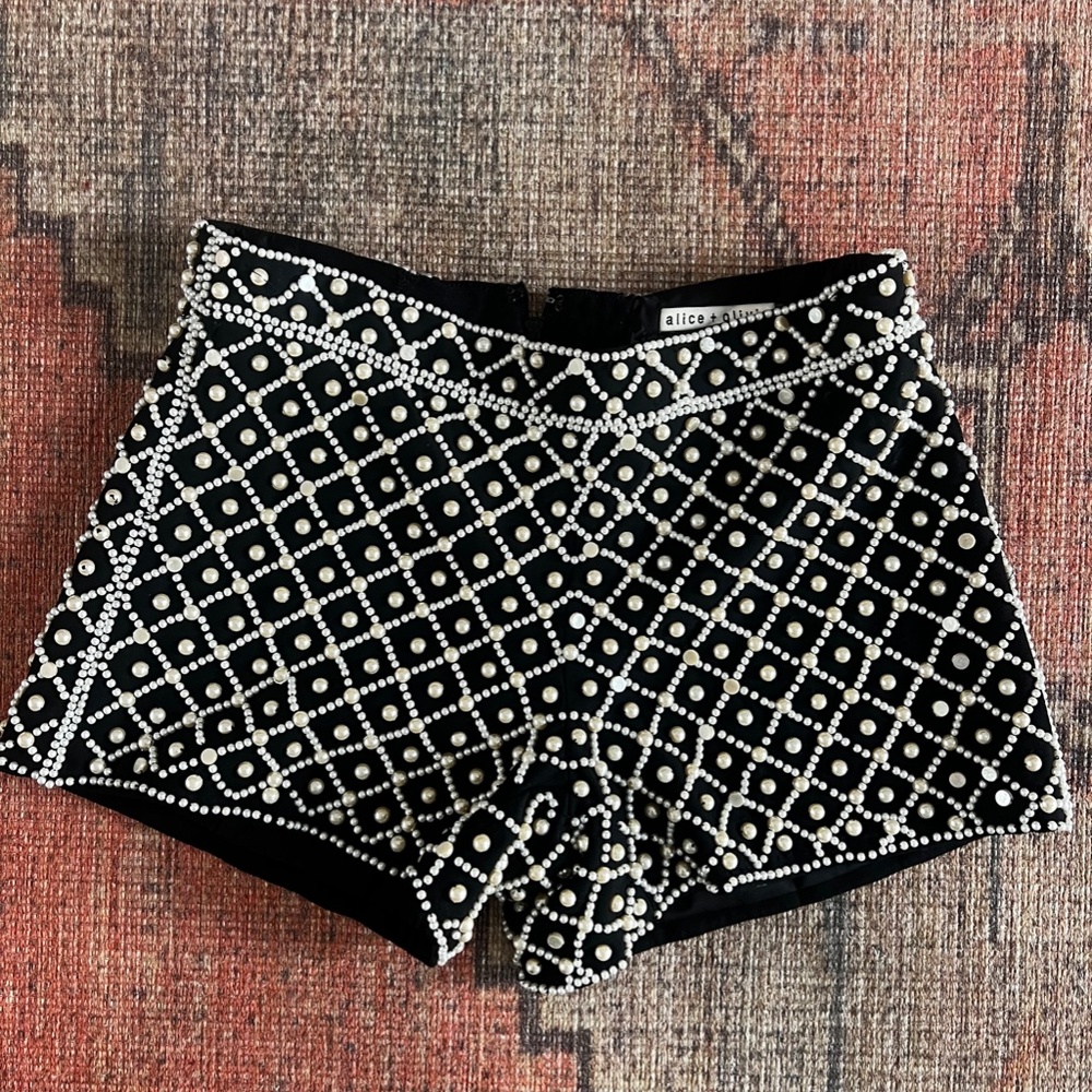 Alice  + Olivia Detailed Shorts